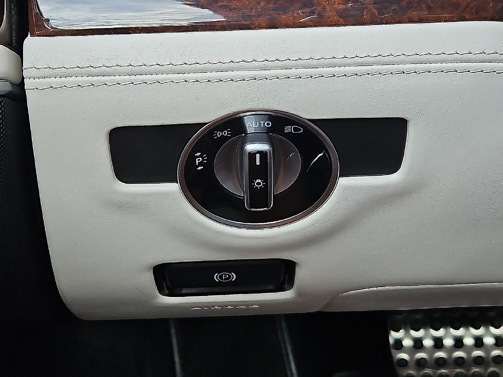 Used 2020 Mercedes-Benz SL 550 image 20