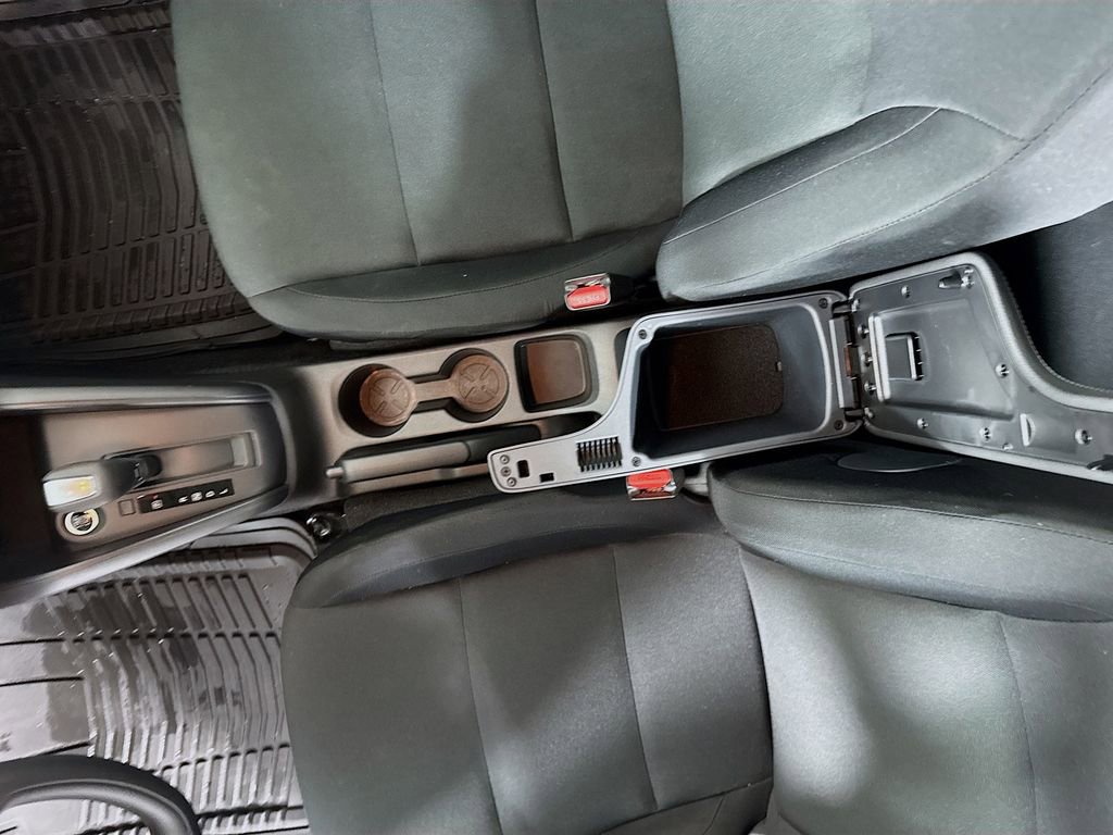 Used 2024 Nissan Kicks S image 34