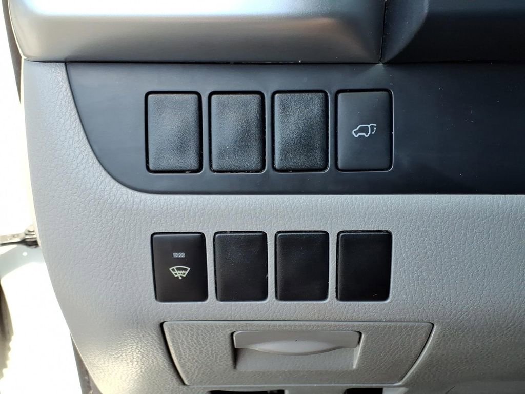 Used 2015 Toyota Highlander Plus FWD image 15