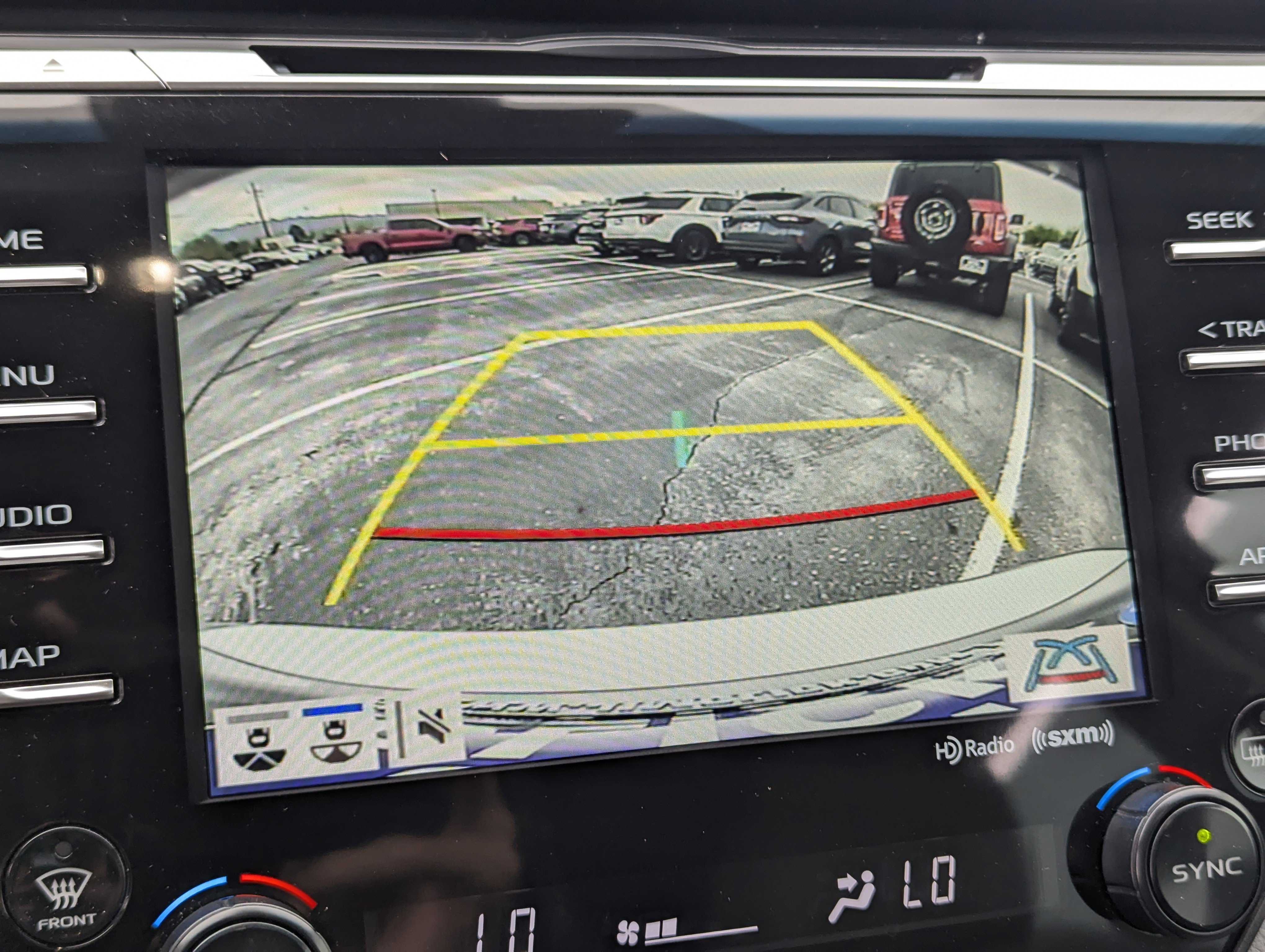 Used 2019 Toyota Camry SE image 10