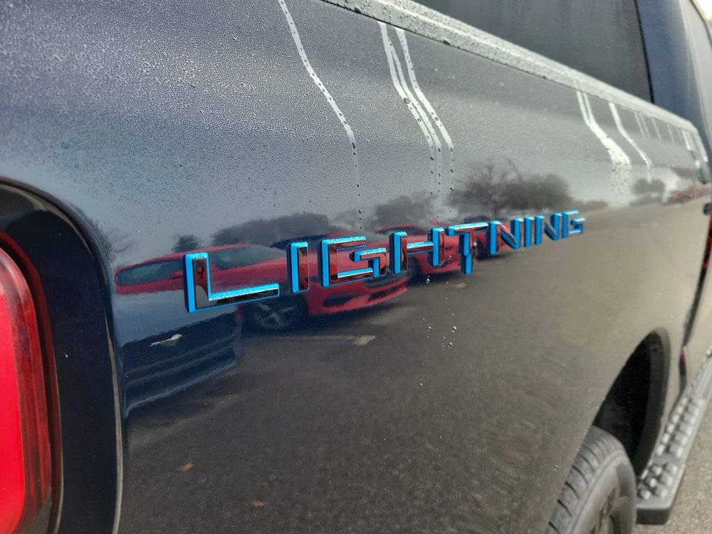 Used 2025 Ford F150 Lightning Flash image 7