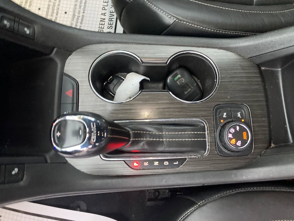 Used 2017 GMC Acadia SLT image 30