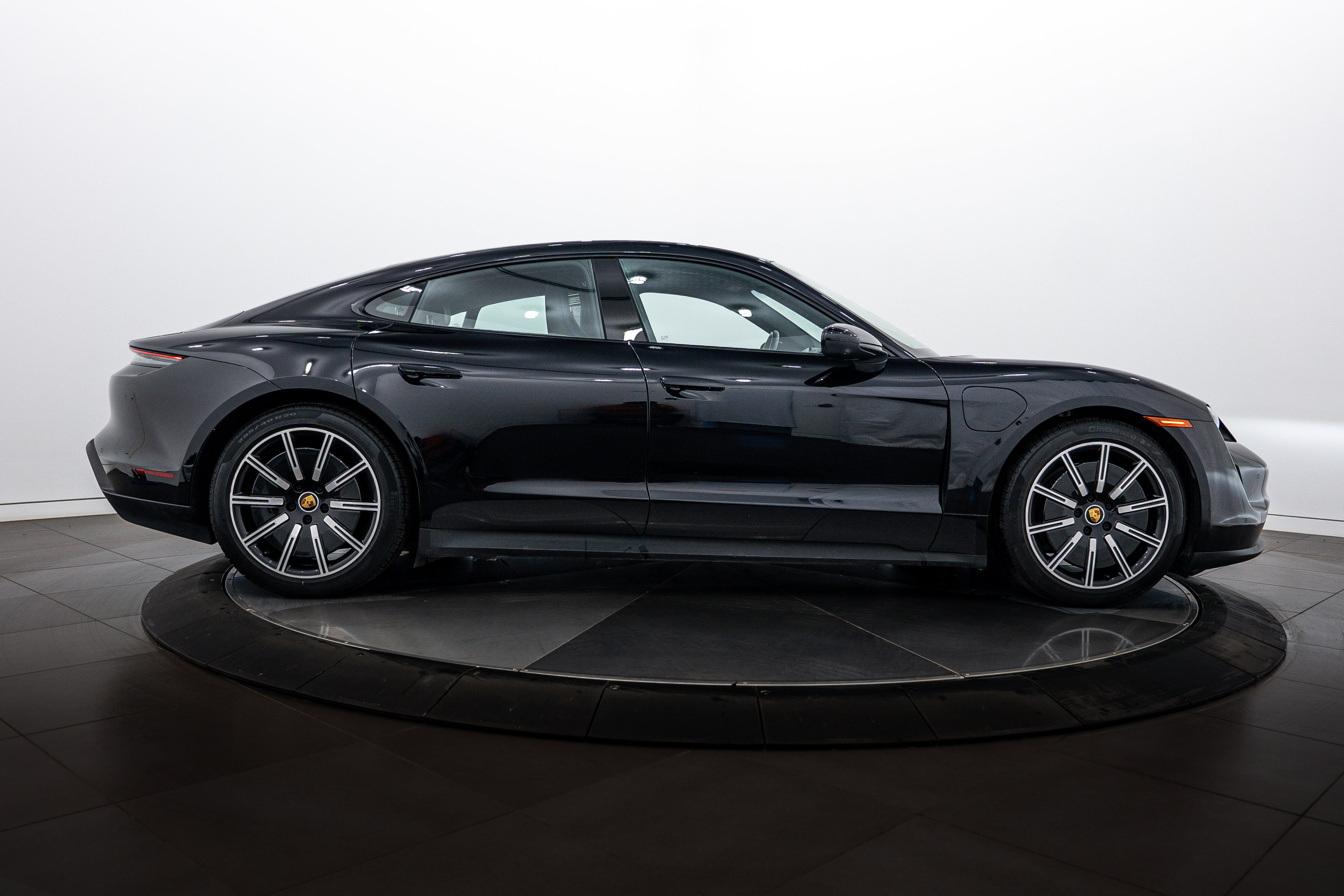 Certified 2024 Porsche Taycan image 8