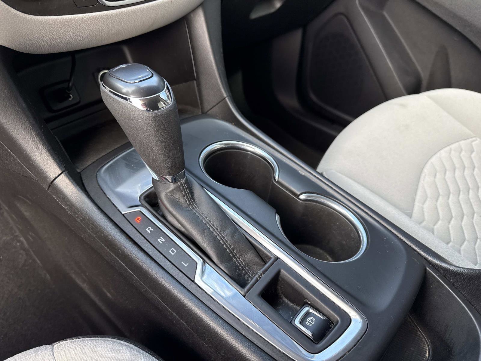 Used 2018 Chevrolet Equinox LS image 27