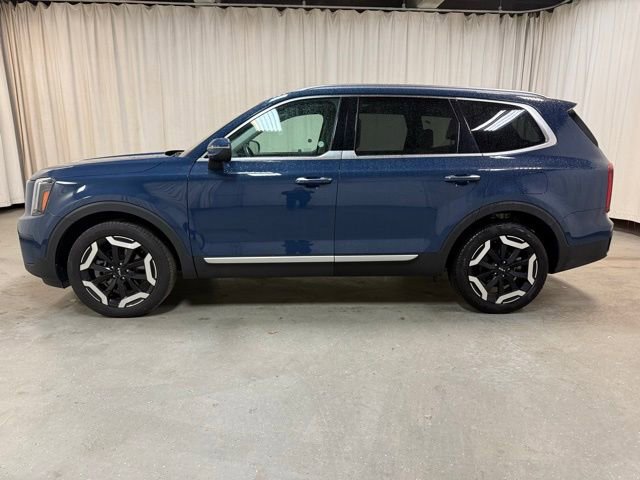 Used 2025 Kia Telluride S image 9