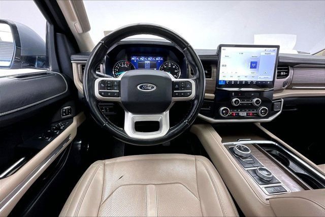 Used 2022 Ford Expedition Max Limited image 4