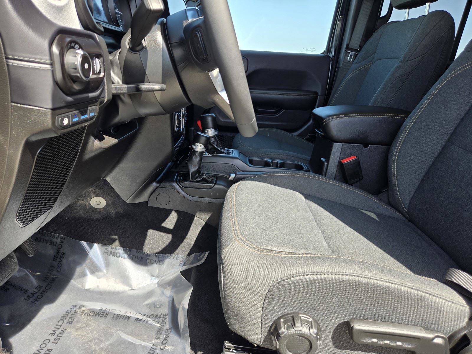 Certified 2025 Jeep Wrangler Sahara w/ Safety Group image 20