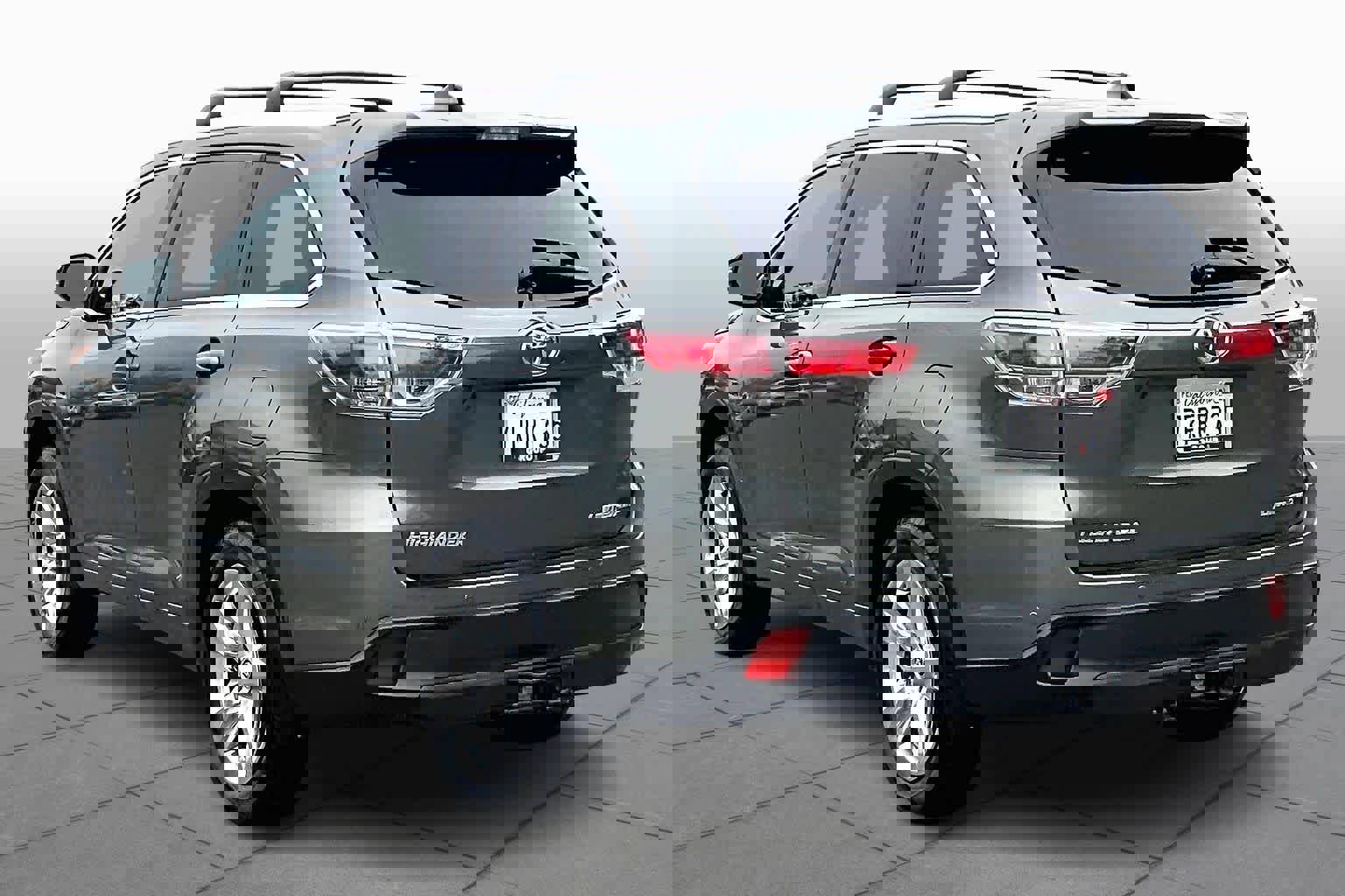 Certified 2016 Toyota Highlander Limited Platinum image 11