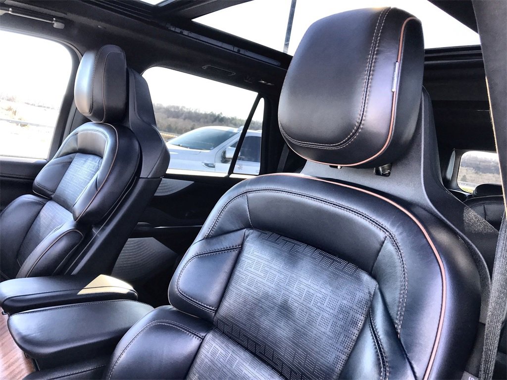 Used 2025 Lincoln Navigator L Black Label image 11