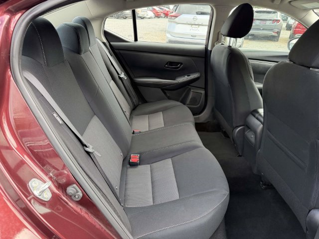 Used 2024 Nissan Sentra SV FWD image 11
