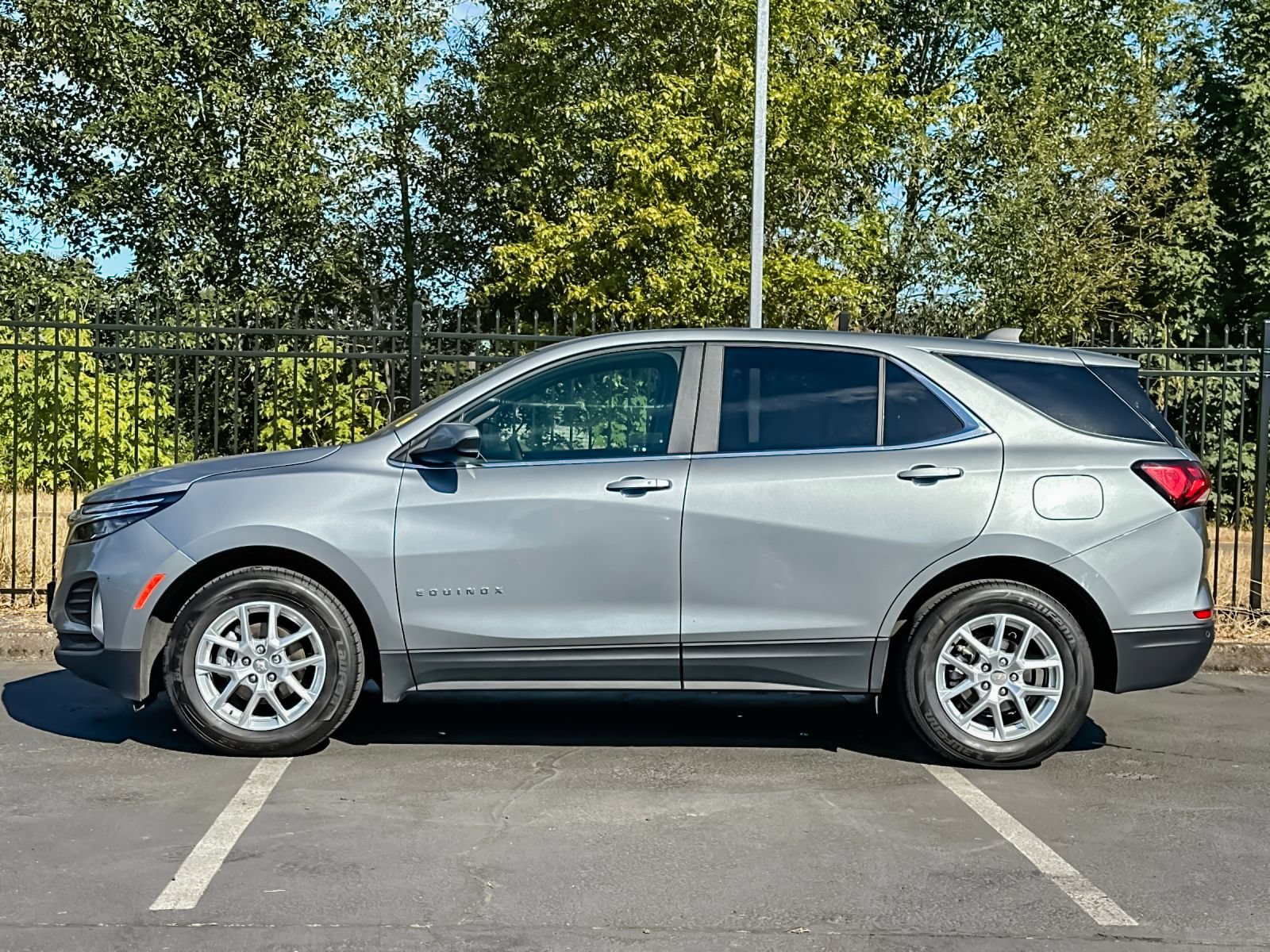 Used 2024 Chevrolet Equinox LT FWD image 7