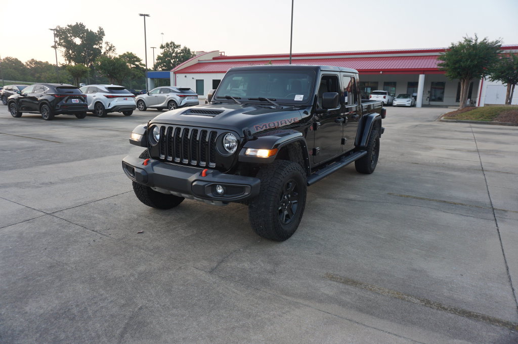 Used 2023 Jeep Gladiator Mojave w/ Trailer Tow Package AWD/4WD image 24