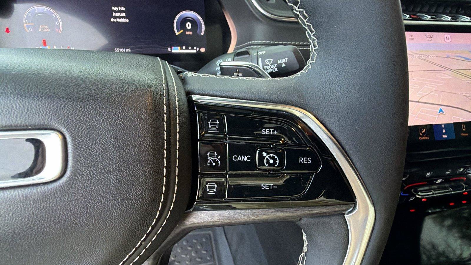 Used 2023 Jeep Grand Cherokee Overland RWD image 31