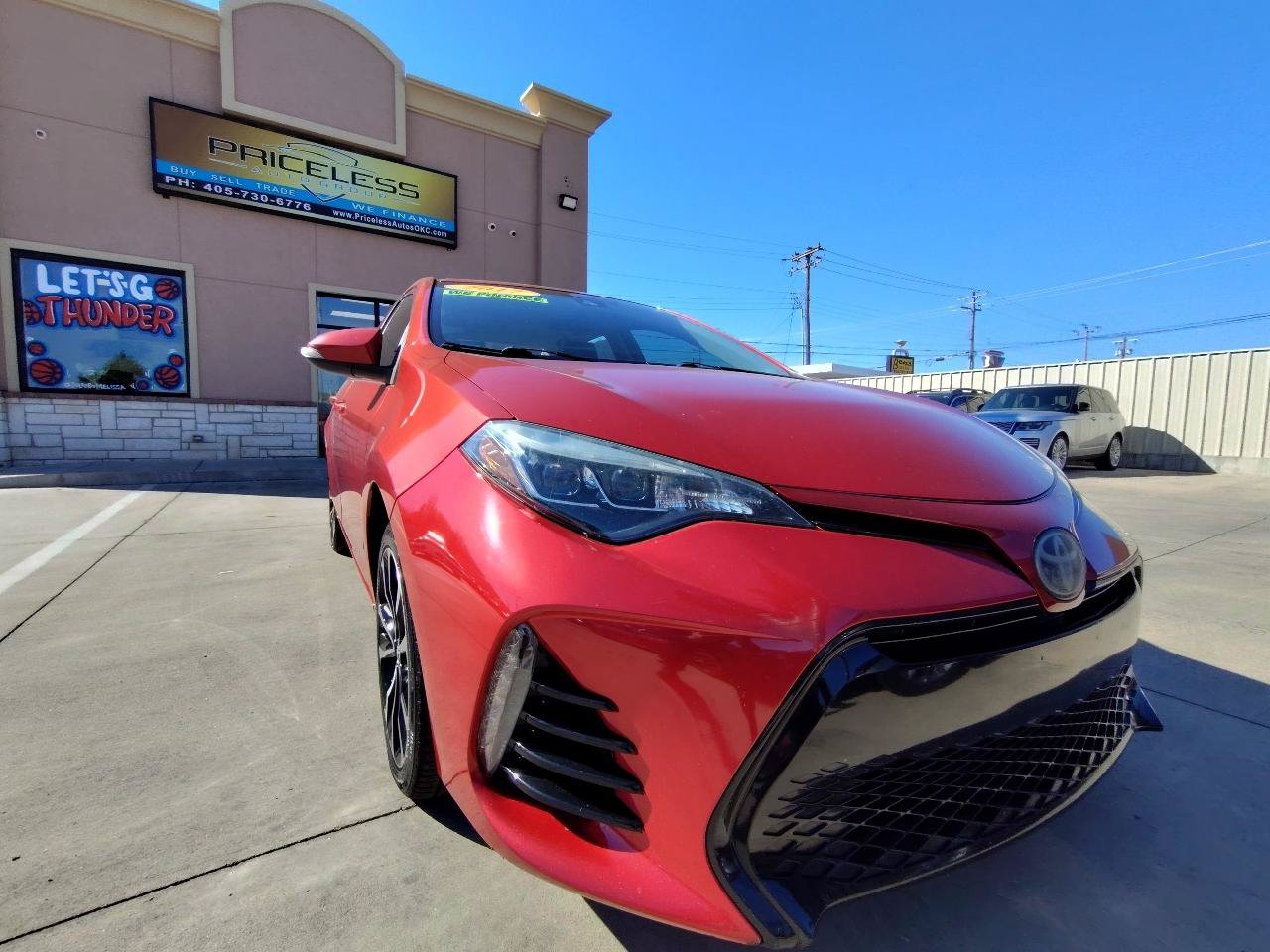 Used 2017 Toyota Corolla SE FWD image 2