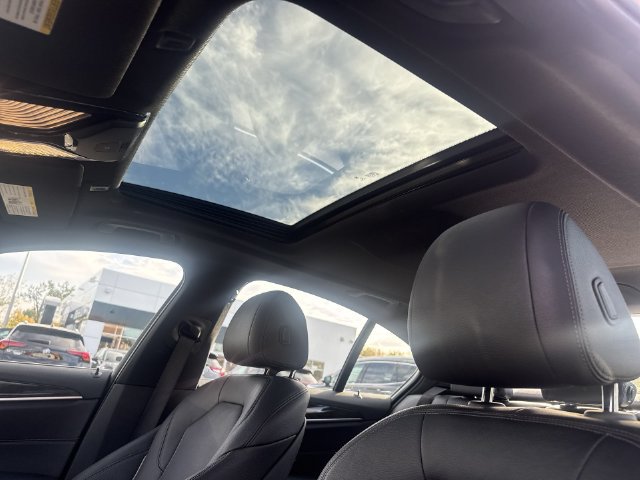 Used 2019 BMW 530i xDrive w/ Convenience Package AWD/4WD image 19