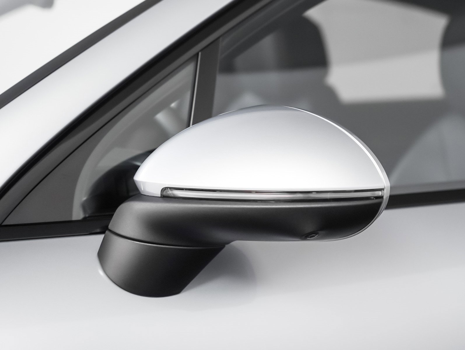 Used 2025 Porsche Cayenne Coupe image 27