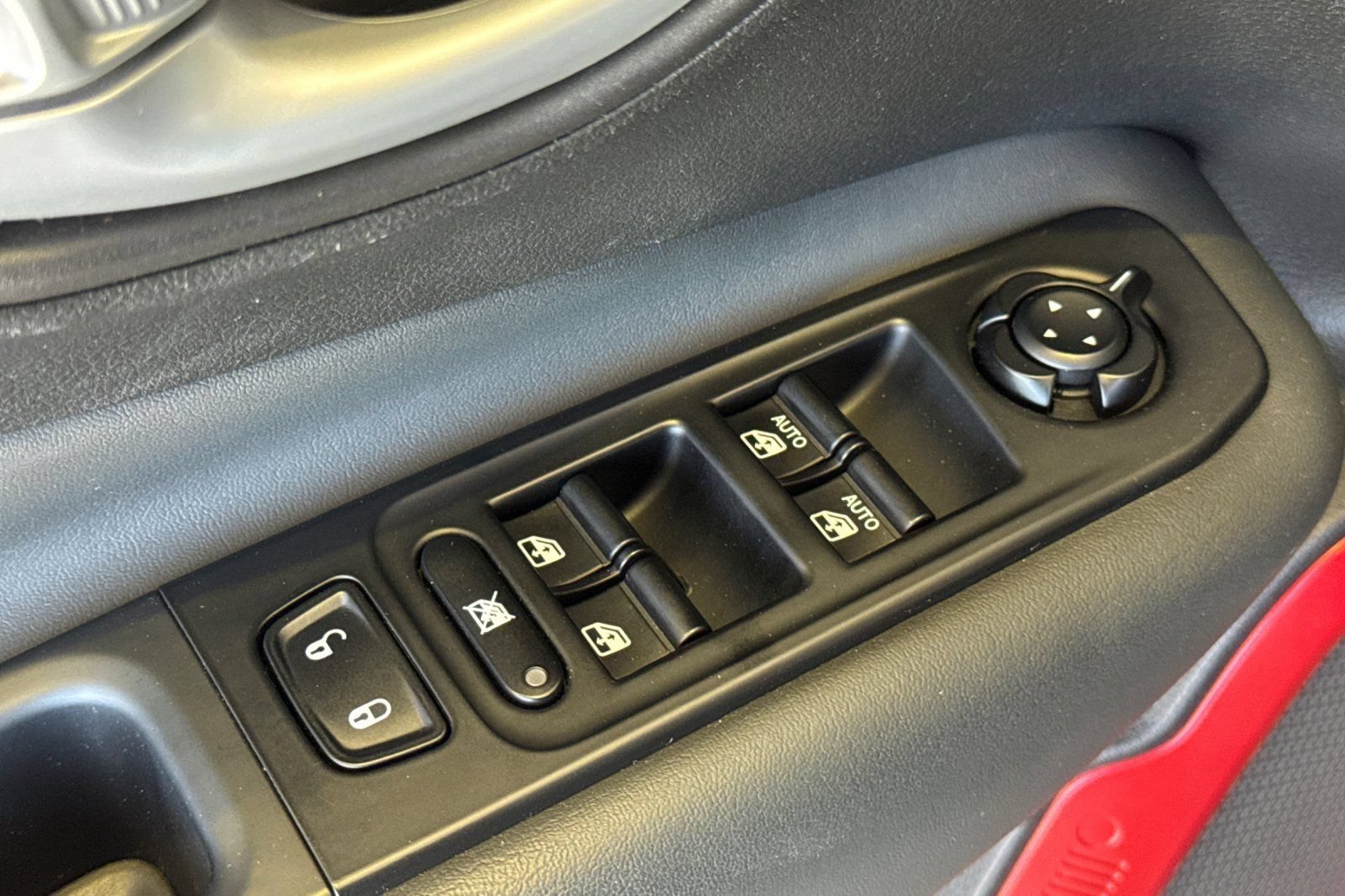 Used 2023 Jeep Renegade Trailhawk AWD/4WD image 14