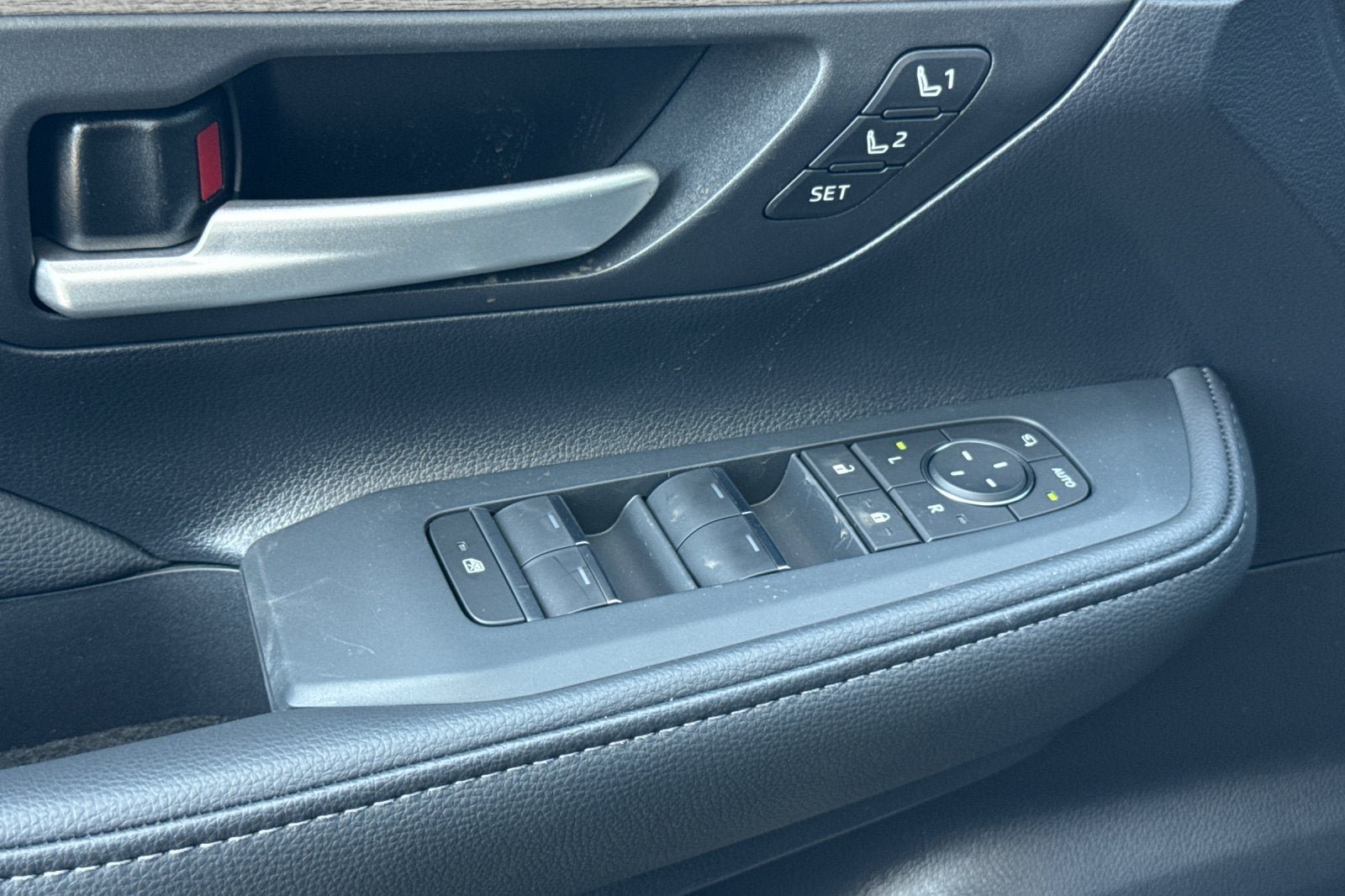 New 2026 Toyota Grand Highlander AWD Hybrid image 13