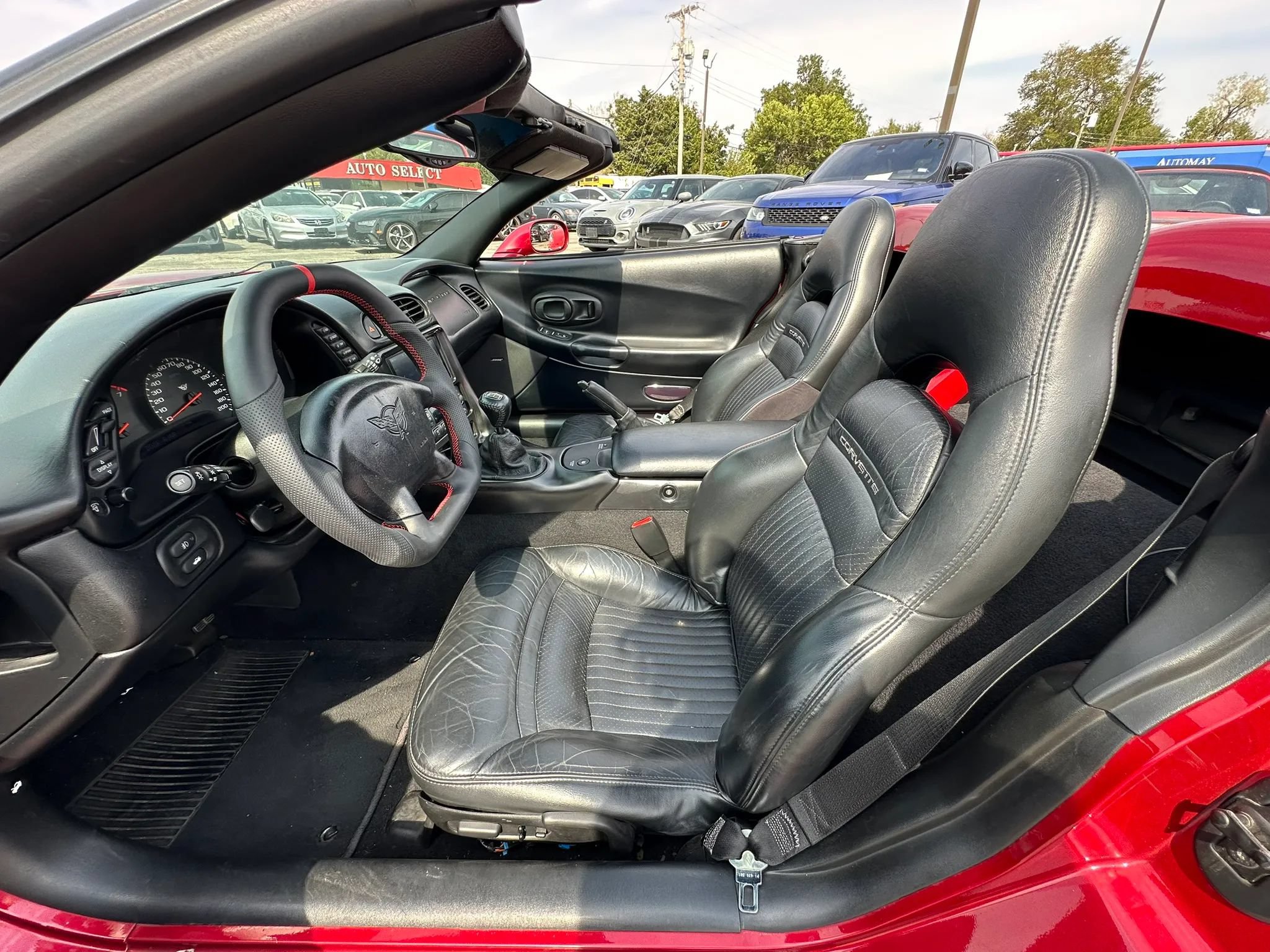 Used 2001 Chevrolet Corvette Coupe w/ Preferred Equipment Group2 RWD image 18
