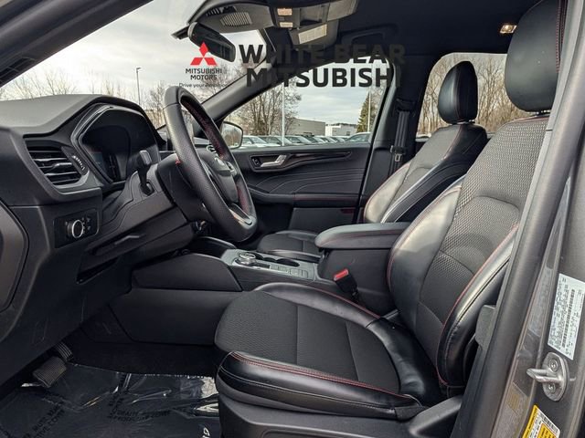 Used 2025 Ford Escape ST-Line AWD/4WD image 8
