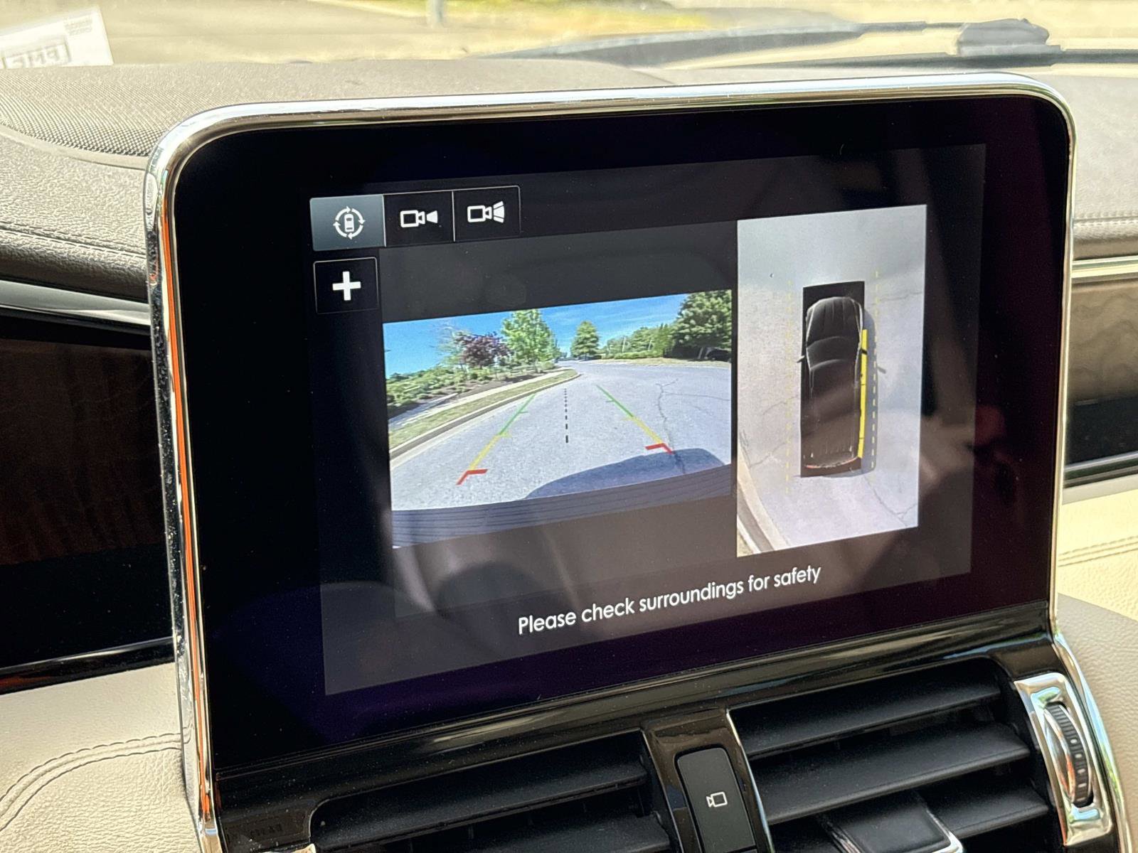 Used 2019 Lincoln Navigator Select w/ Technology Package AWD/4WD image 21