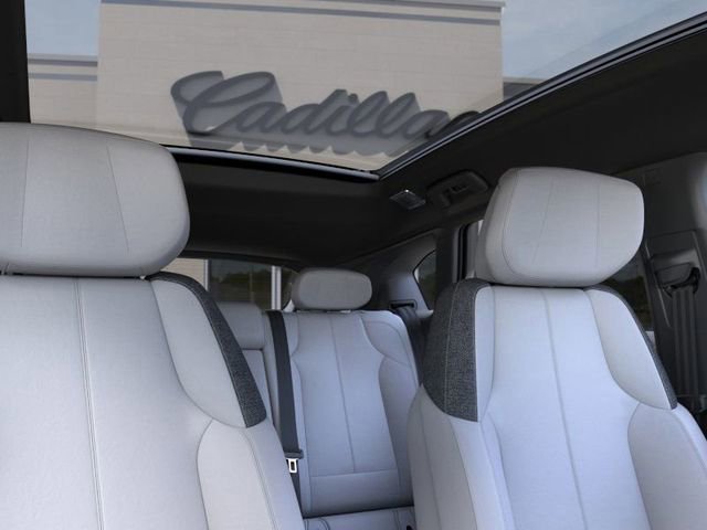 New 2025 Cadillac Optiq Luxury 1 image 24