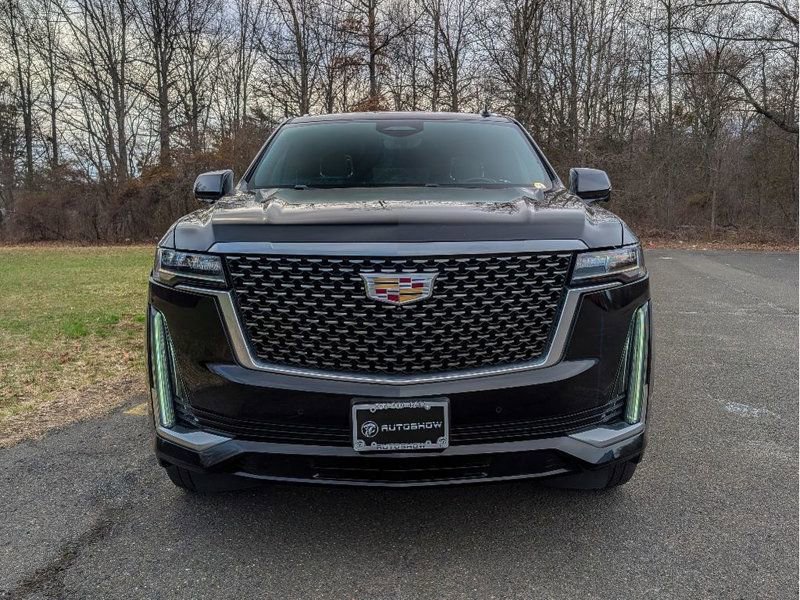 Used 2023 Cadillac Escalade ESV Premium Luxury image 2