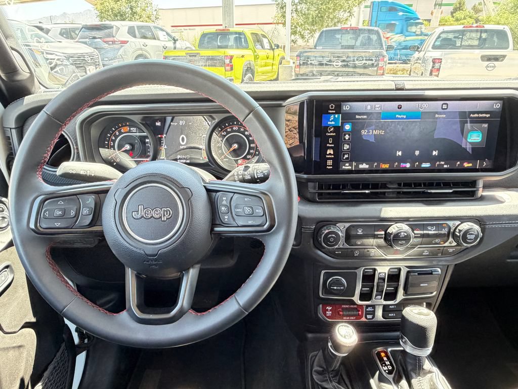 Used 2025 Jeep Wrangler Unlimited Rubicon AWD/4WD image 26