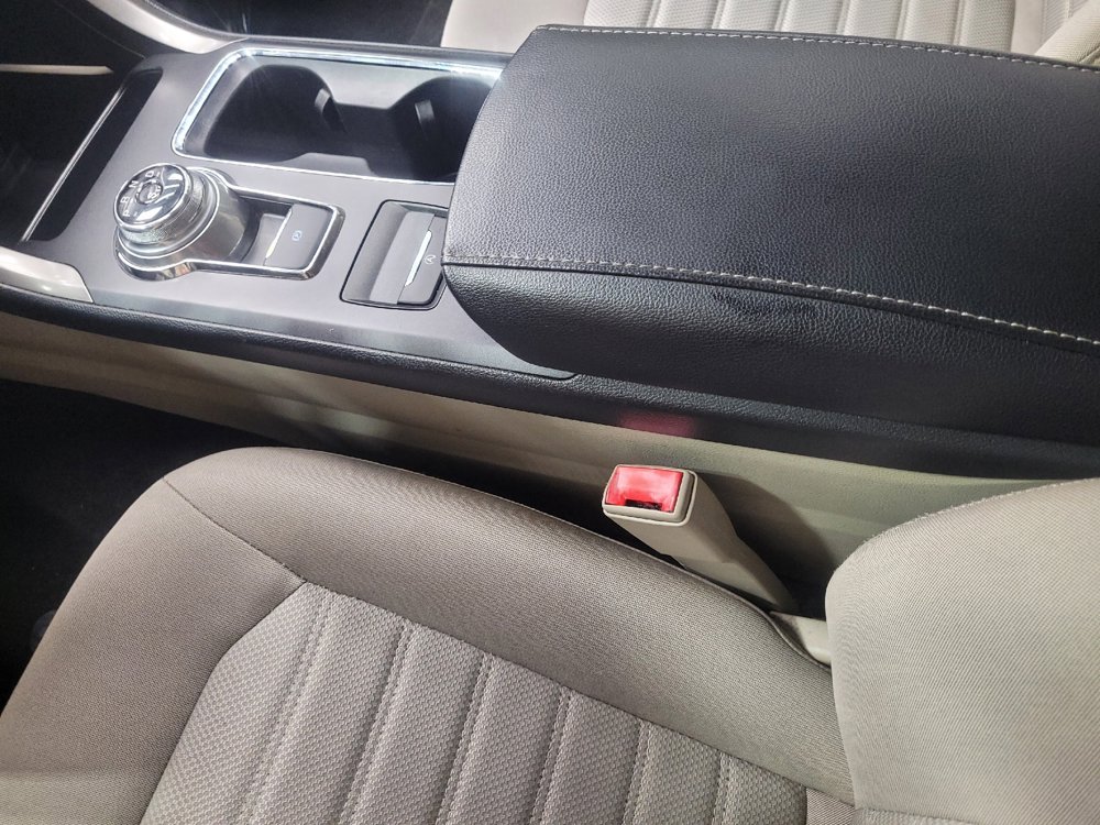 Used 2019 Ford Fusion SE image 26