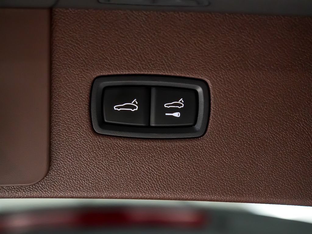 Certified 2022 Porsche Cayenne E-Hybrid AWD/4WD image 14