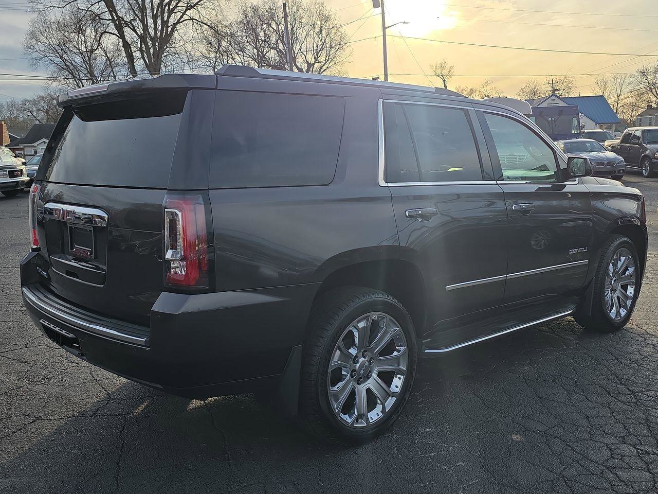 Used 2015 GMC Yukon Denali w/ Touring Package AWD/4WD image 2