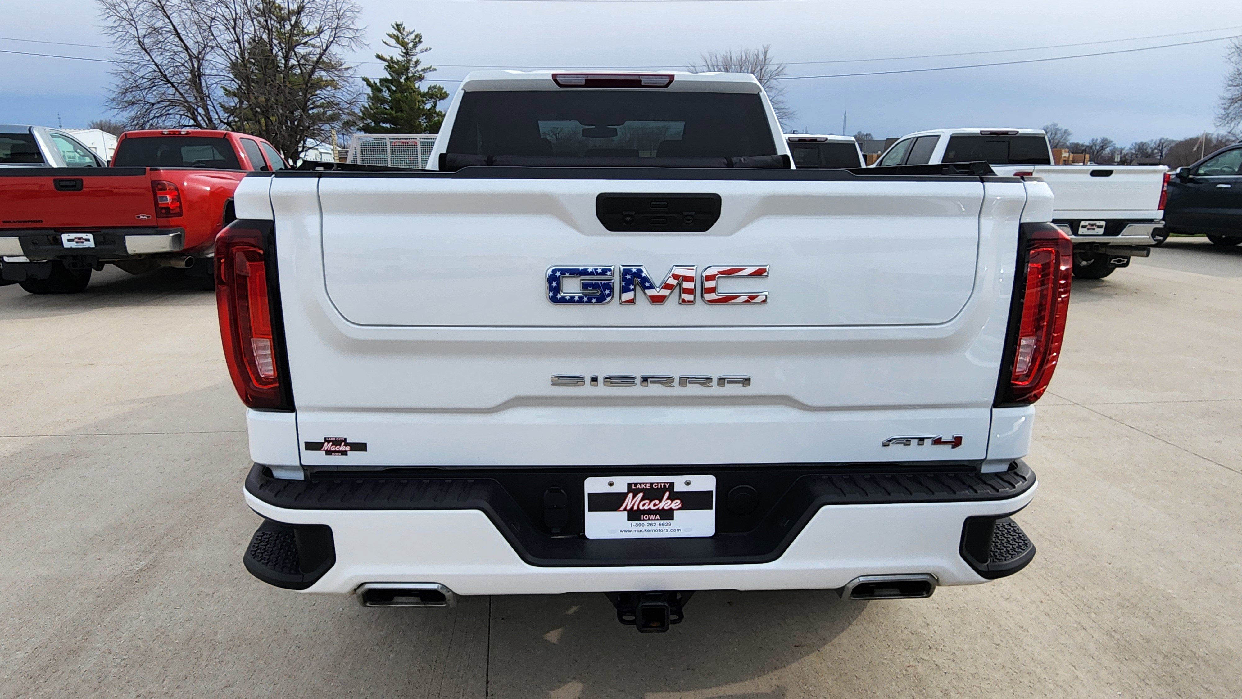 Used 2021 GMC Sierra 1500 AT4 AWD/4WD image 6