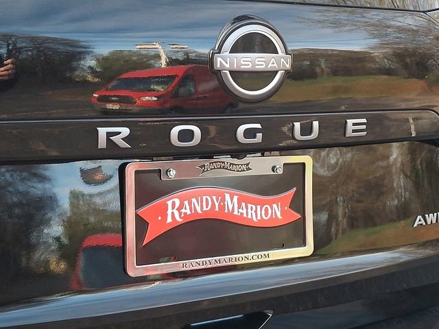 Used 2024 Nissan Rogue S image 30