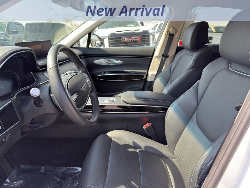 Used 2025 Genesis GV70 2.5T AWD/4WD image 9