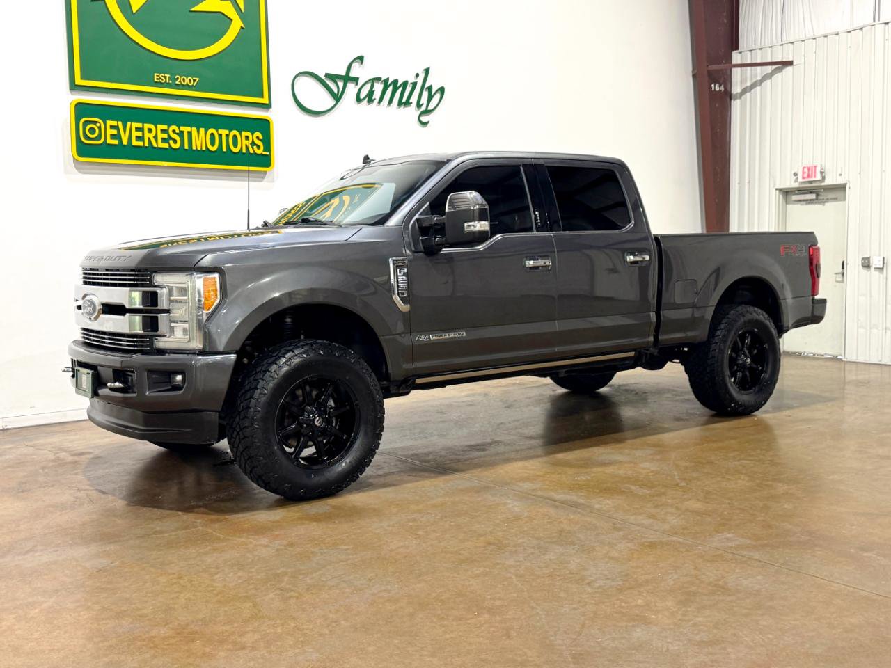 Used 2019 Ford F250 Platinum w/ Platinum Ultimate Package AWD/4WD image 4