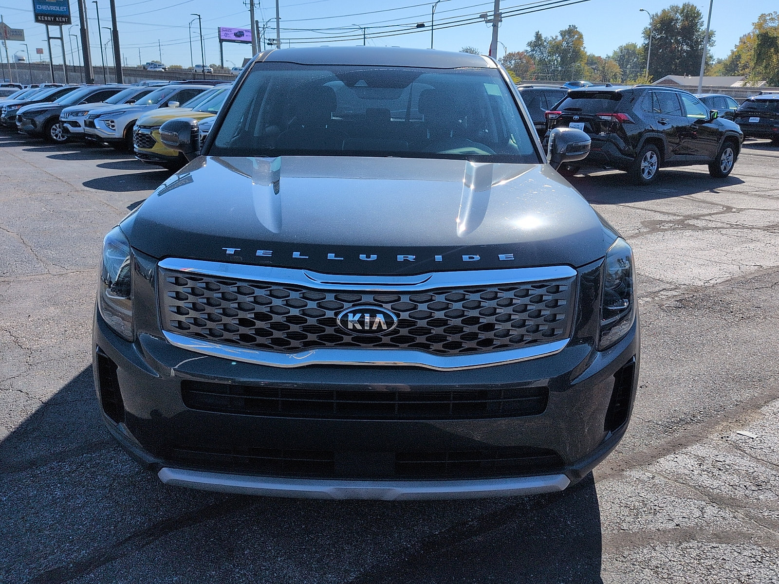 Used 2020 Kia Telluride LX FWD image 3