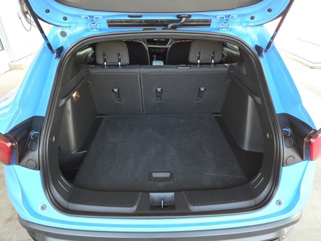 Used 2024 Chevrolet Trax RS w/ Sunroof Package image 94