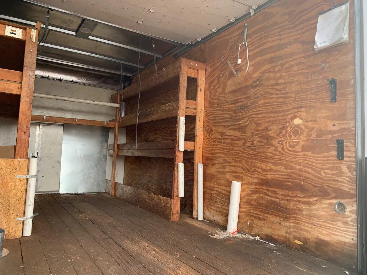 Used 2014 Ford E-350 and Econoline 350 Super Duty RWD image 26