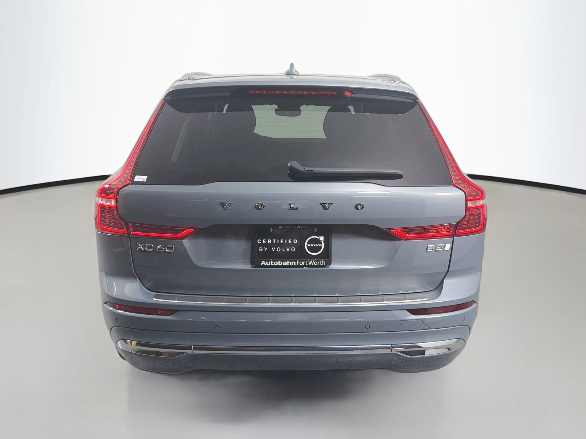 Certified 2023 Volvo XC60 B5 Plus w/ Protection Package Premier FWD image 7