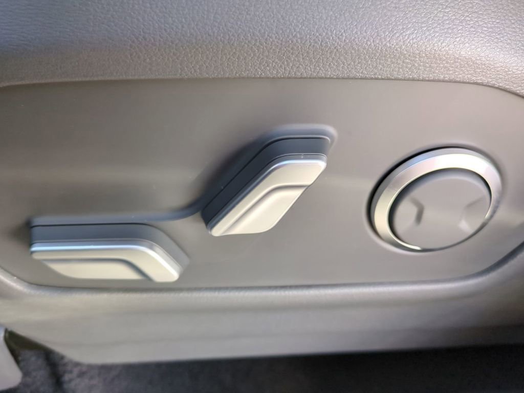 New 2026 Hyundai Santa Fe SEL FWD image 24