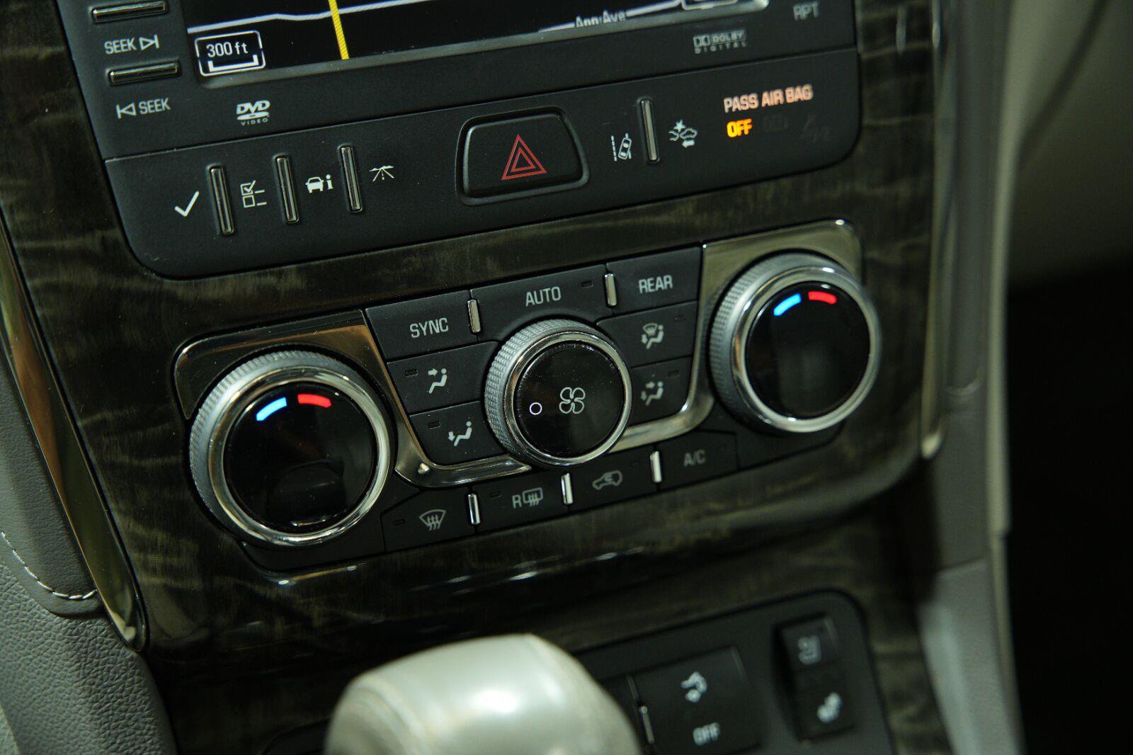 Certified 2014 Buick Enclave Premium FWD image 49