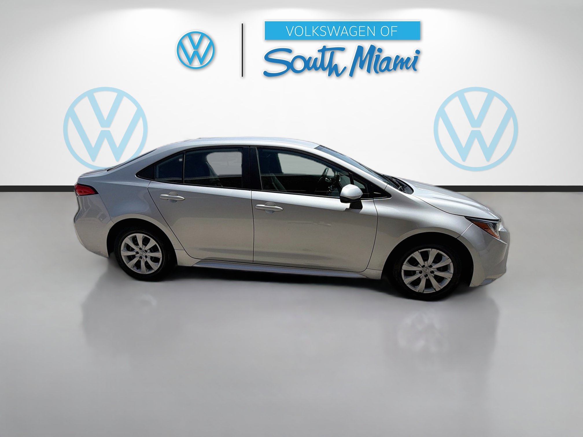 Used 2023 Toyota Corolla LE FWD image 8