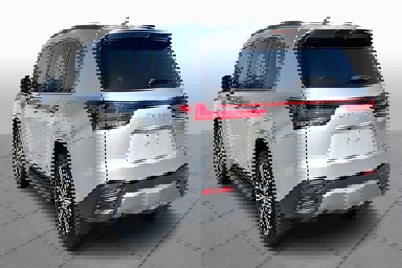 Used 2024 Lexus LX 600 4WD w/ Appearance Package image 10