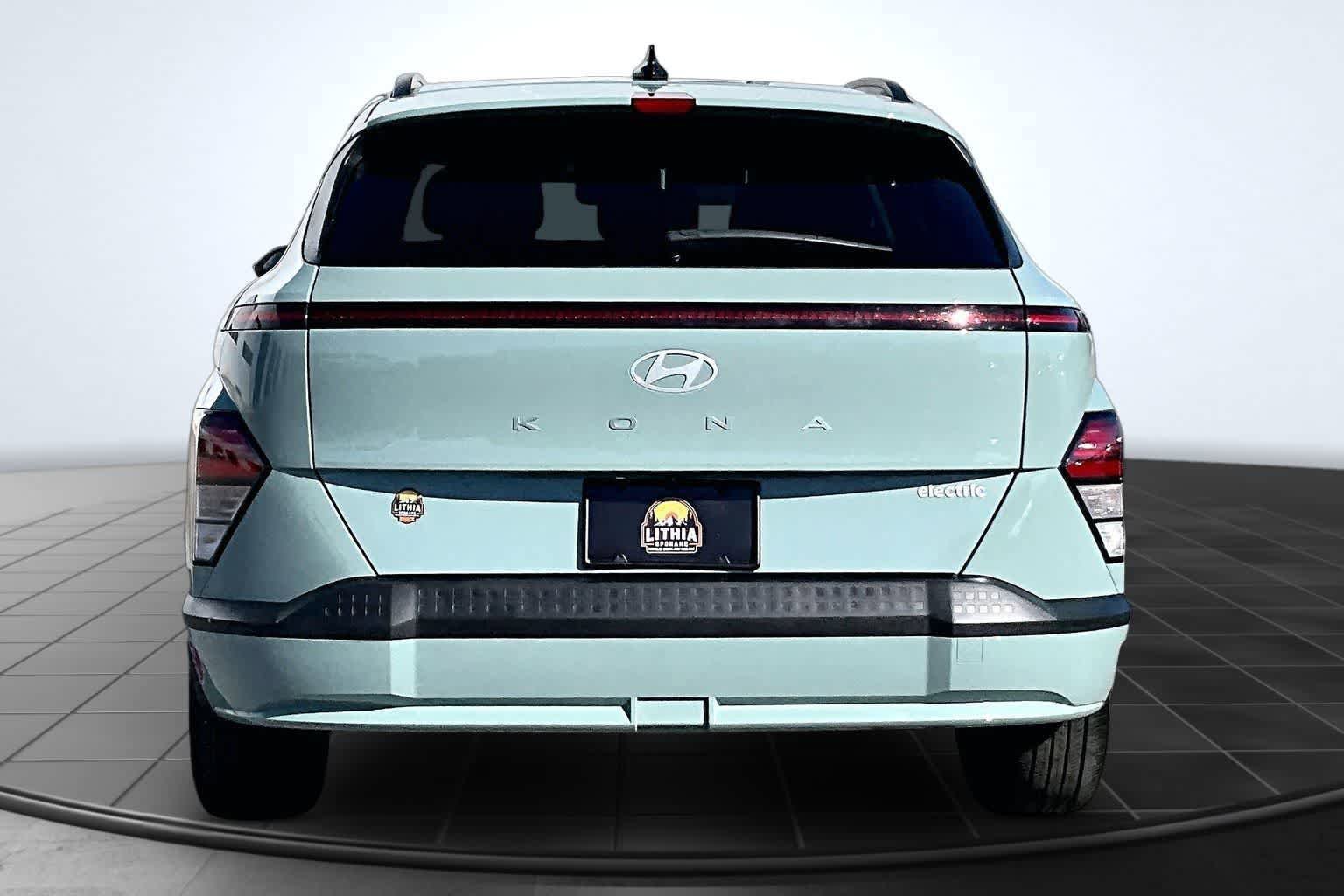 Used 2024 Hyundai Kona SEL FWD image 5