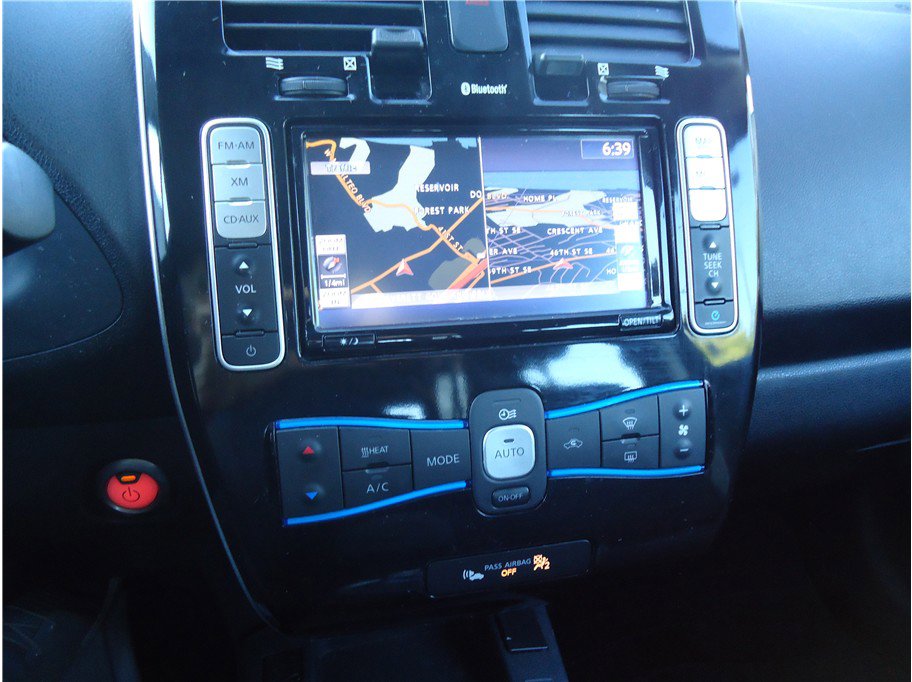 Used 2015 Nissan Leaf SV w/ LED & Quick Charge Package FWD image 27