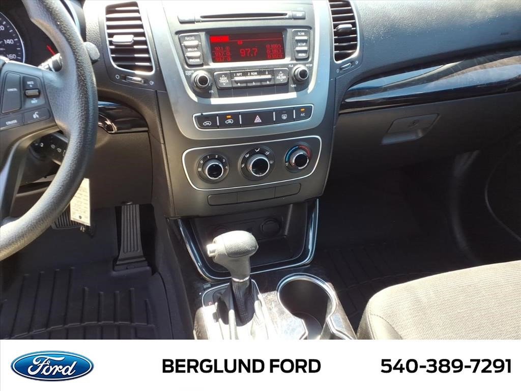 Used 2014 Kia Sorento LX AWD/4WD image 26