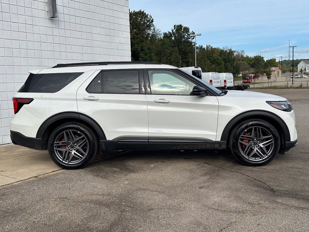 New 2026 Ford Explorer ST w/ Sun And Sound Package AWD/4WD image 4