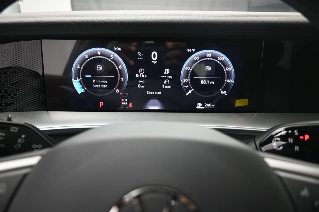New 2026 Volkswagen Tiguan SE R-Line FWD image 10