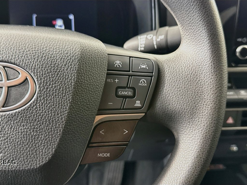 Used 2025 Toyota Camry LE FWD image 12