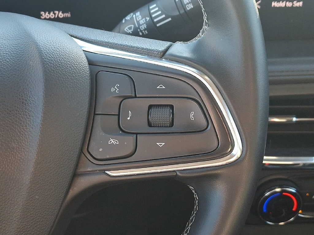Used 2025 Buick Encore GX Preferred AWD/4WD image 21